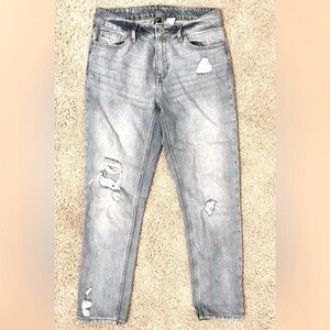 H&M Divided Women’s Distressed Blue Straight Jeans - Size 6